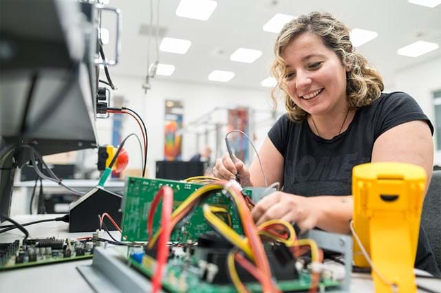 Women engineer at work at Sioux Technologies